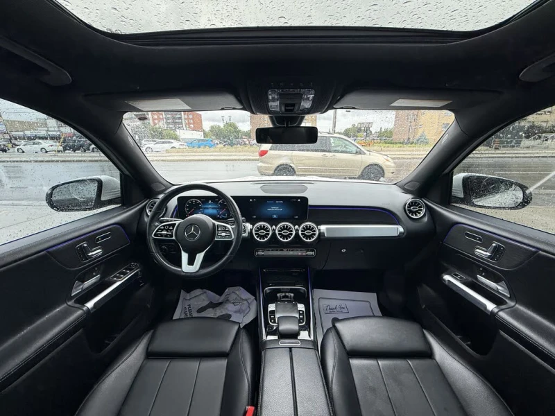 Mercedes-Benz GLB 4MATIC| DISTRONIC| ПАНО| BLIND SPOT| ПОДГРЕВ, снимка 11 - Автомобили и джипове - 53213889