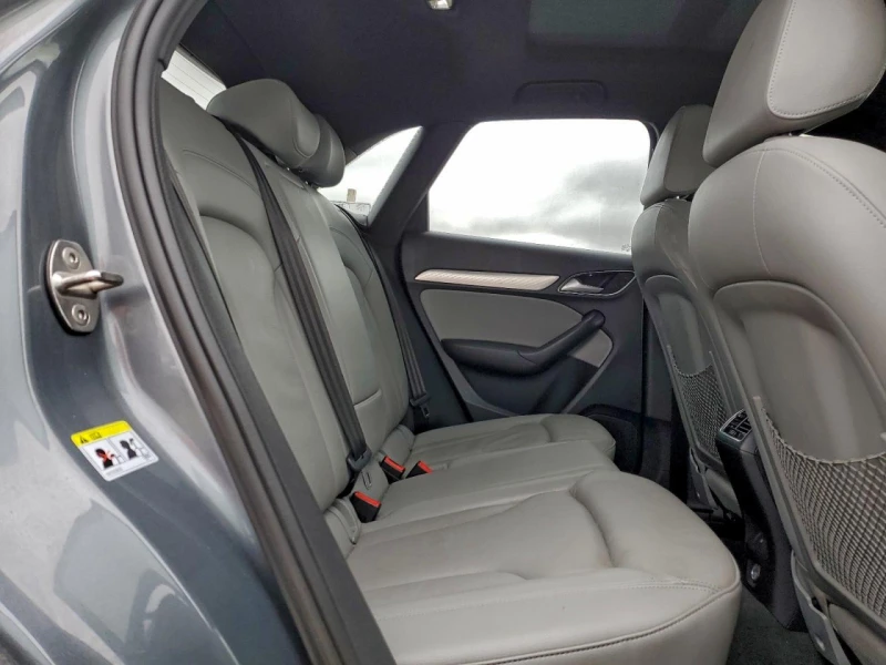 Audi Q3, снимка 11 - Автомобили и джипове - 53445988