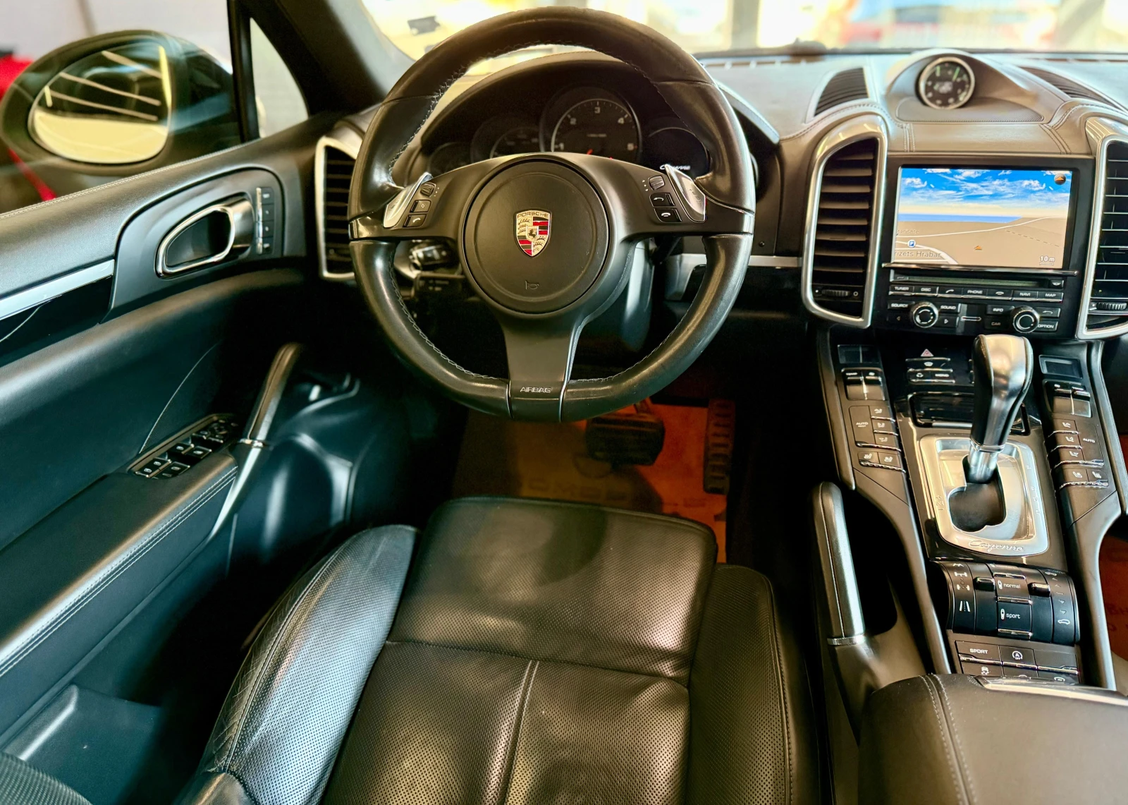 Porsche Cayenne GTS Pack* Обдух* Подгрев* ГОТОВ ЛИЗИНГ, снимка 9 - Автомобили и джипове - 53972246