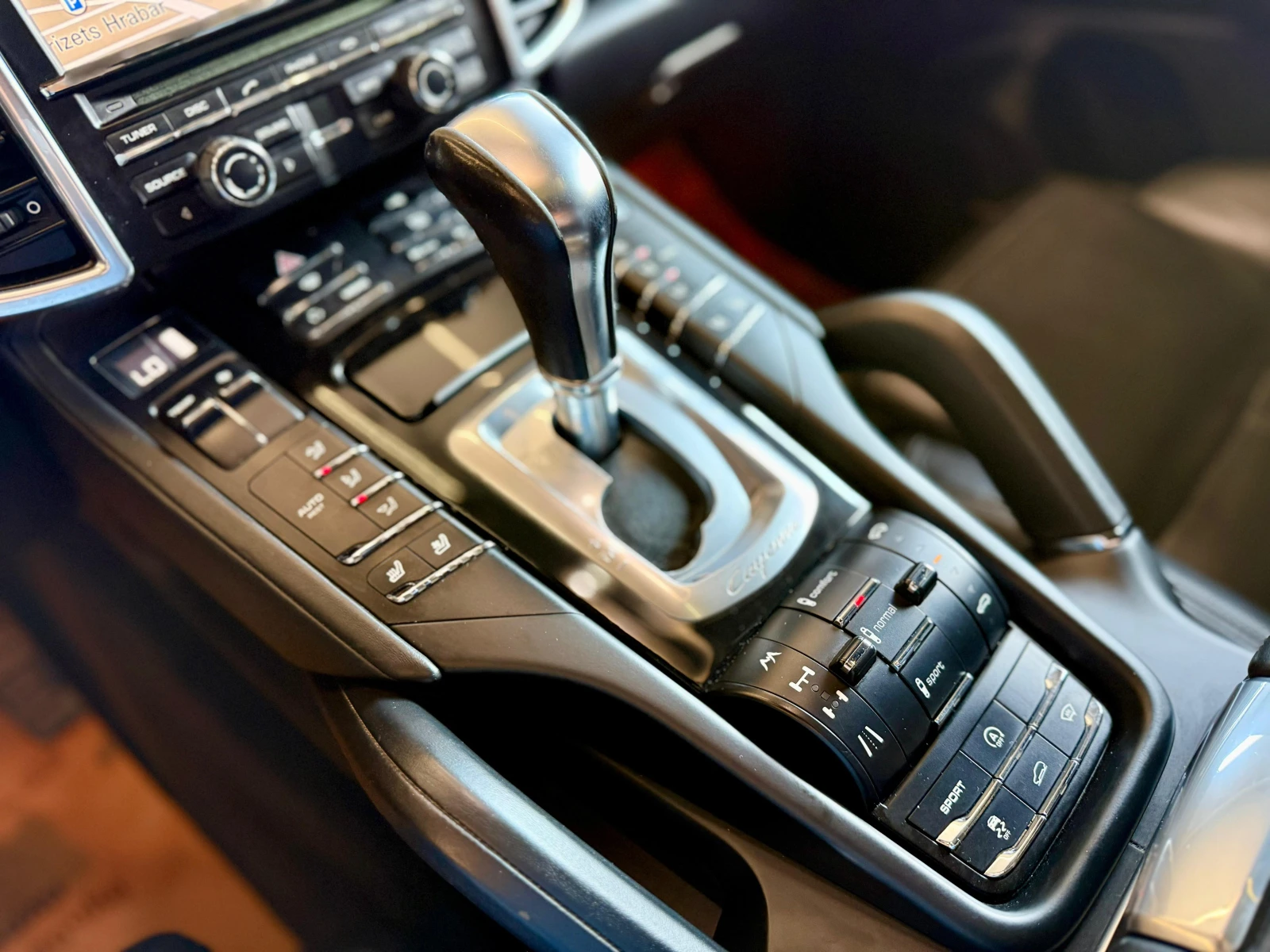 Porsche Cayenne GTS Pack* Обдух* Подгрев* ГОТОВ ЛИЗИНГ, снимка 12 - Автомобили и джипове - 53972246