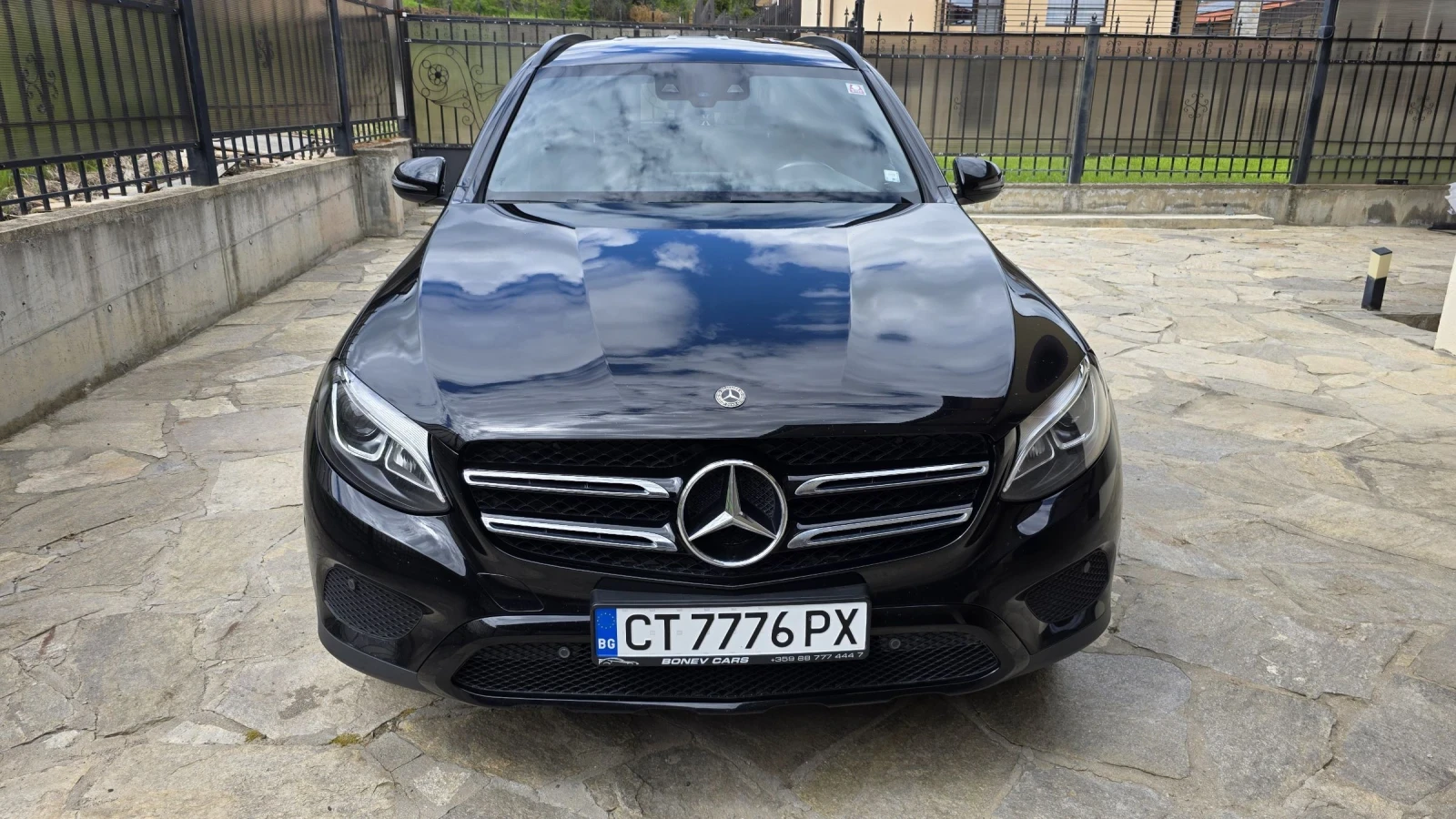 Mercedes-Benz GLC 250 4MATIC AMG Line, Night Package, Head-Up, Burmester, снимка 2 - Автомобили и джипове - 54180474