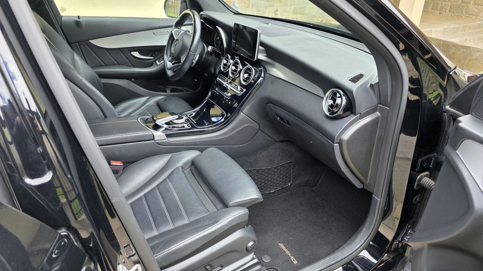 Mercedes-Benz GLC 250 4MATIC AMG Line, Night Package, Head-Up, Burmester, снимка 10 - Автомобили и джипове - 54180474