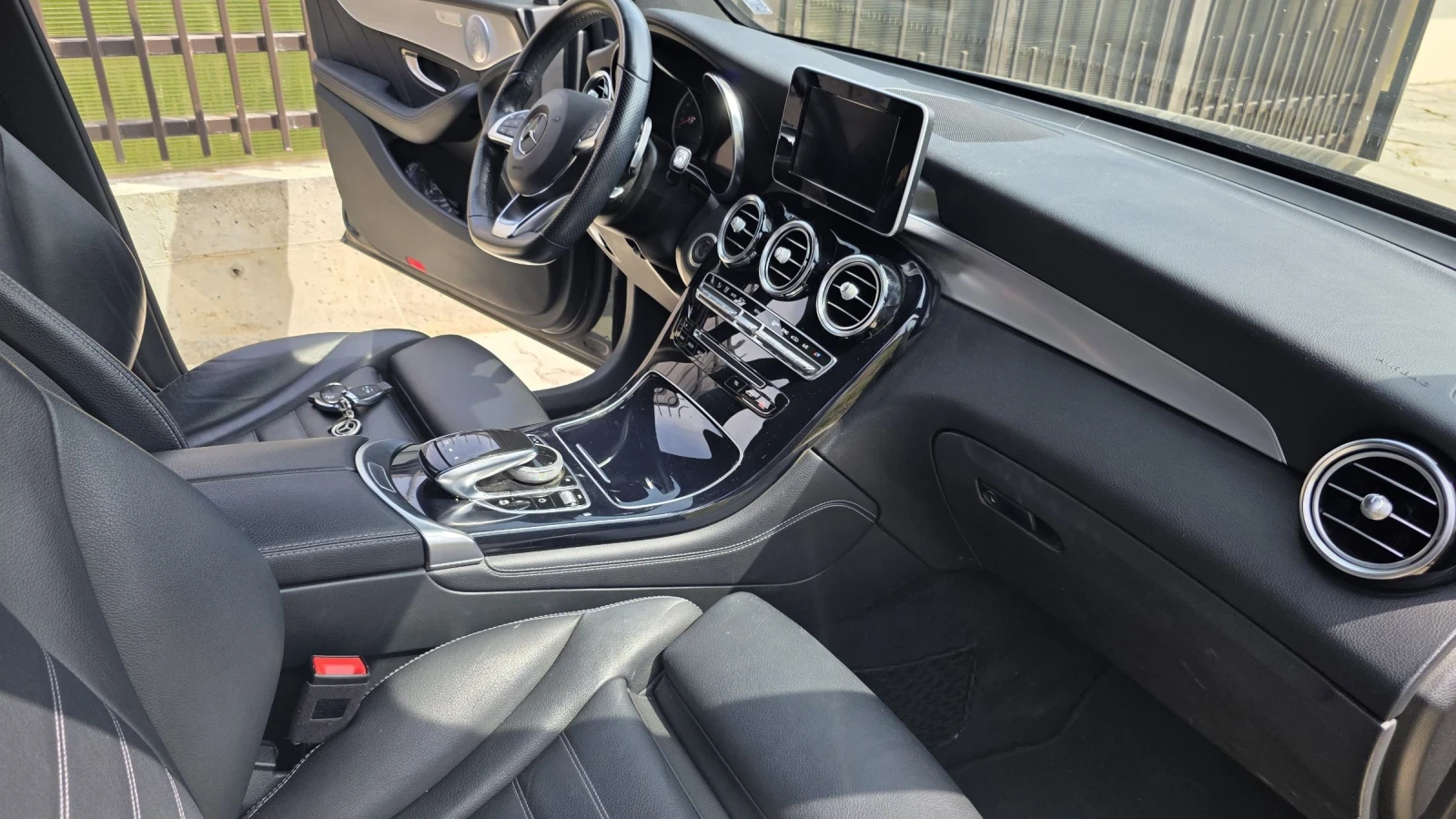 Mercedes-Benz GLC 250 4 Matic, AMG Line, head-up display, снимка 8 - Автомобили и джипове - 54180474