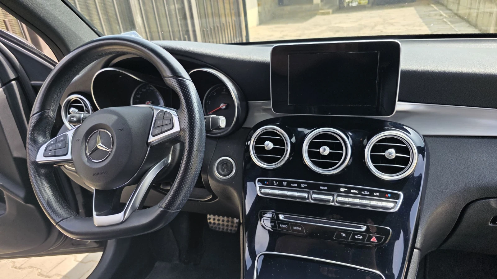 Mercedes-Benz GLC 250 4 Matic, AMG Line, head-up display, снимка 10 - Автомобили и джипове - 54180474