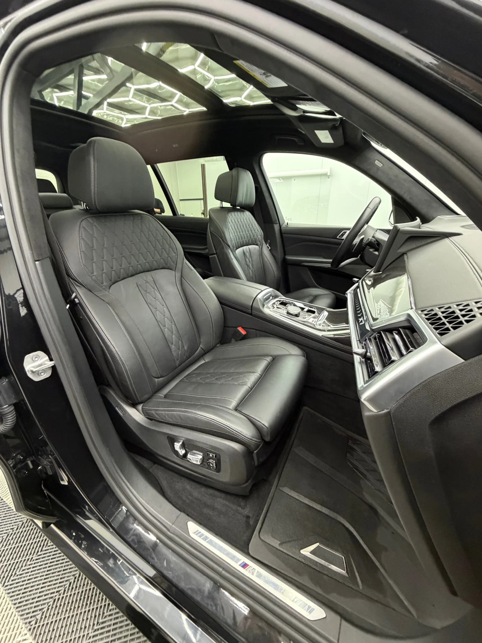 BMW X7 40i xDrive M-pack, снимка 10 - Автомобили и джипове - 54301135