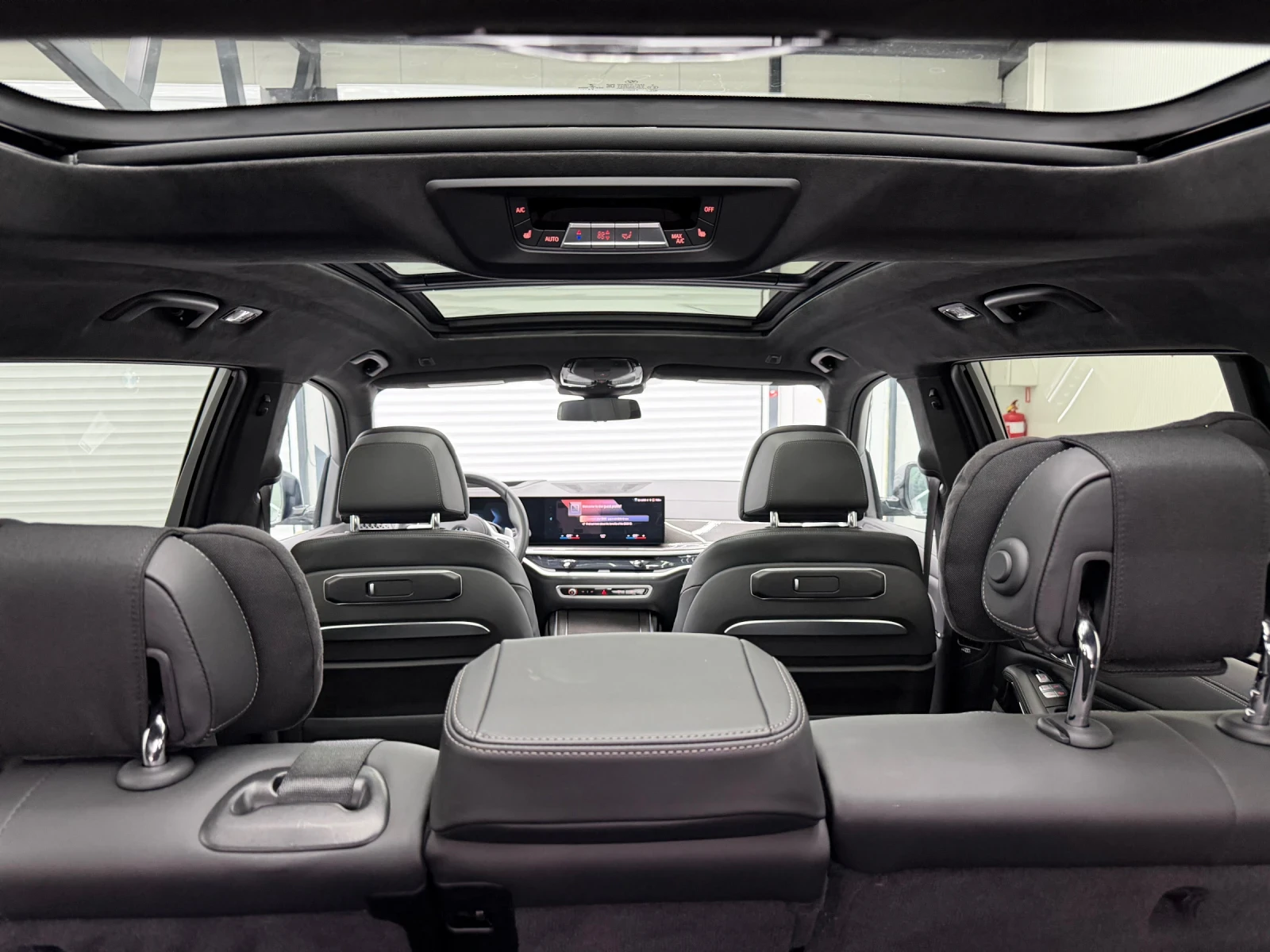 BMW X7 40i xDrive M-pack, снимка 8 - Автомобили и джипове - 54301135