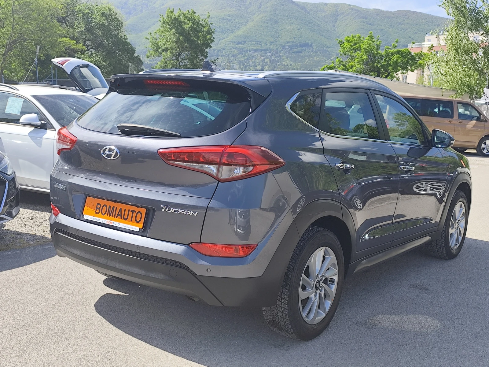Hyundai Tucson 1.7CRDi* XPossible* EURO6B* LED* NAVI* CAMERA* , снимка 4 - Автомобили и джипове - 54518029