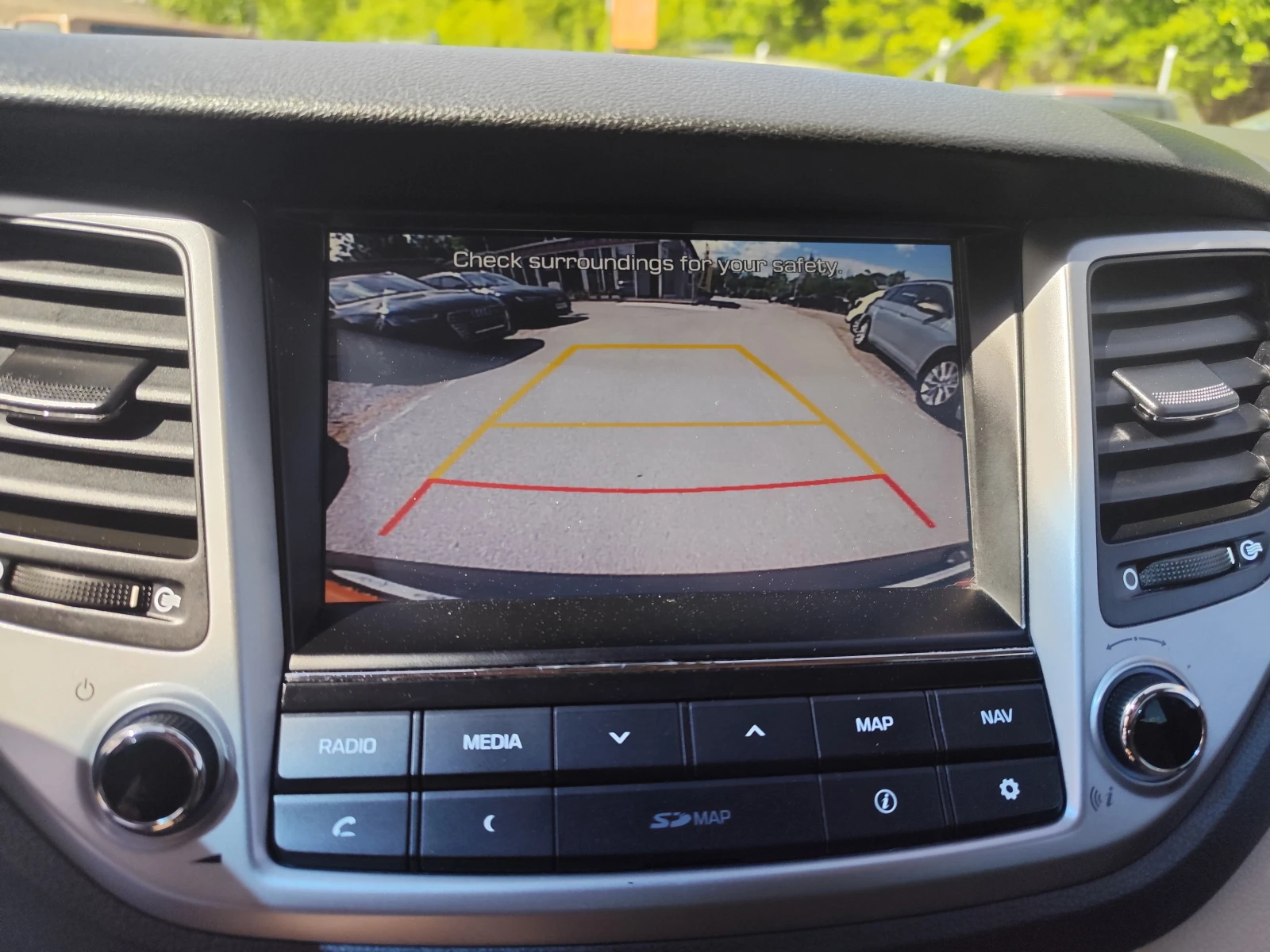 Hyundai Tucson 1.7CRDi* XPossible* EURO6B* LED* NAVI* CAMERA* , снимка 10 - Автомобили и джипове - 54518029