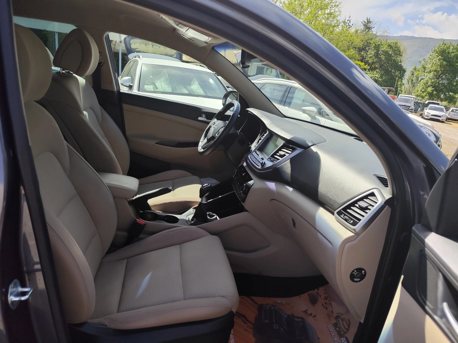 Hyundai Tucson 1.7CRDi* XPossible* EURO6B* LED* NAVI* CAMERA* , снимка 13 - Автомобили и джипове - 54518029