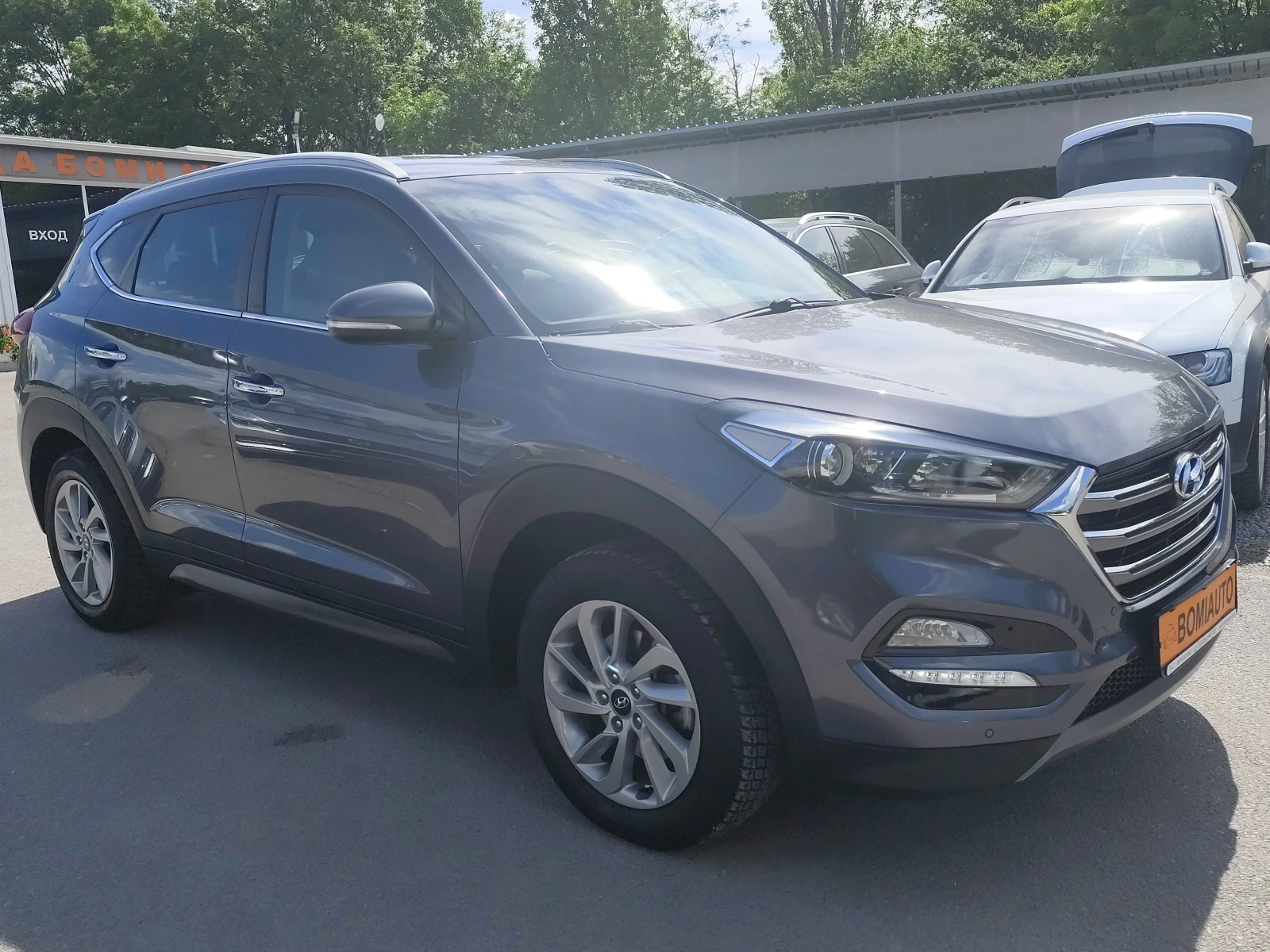 Hyundai Tucson 1.7CRDi* XPossible* EURO6B* LED* NAVI* CAMERA* , снимка 3 - Автомобили и джипове - 54518029