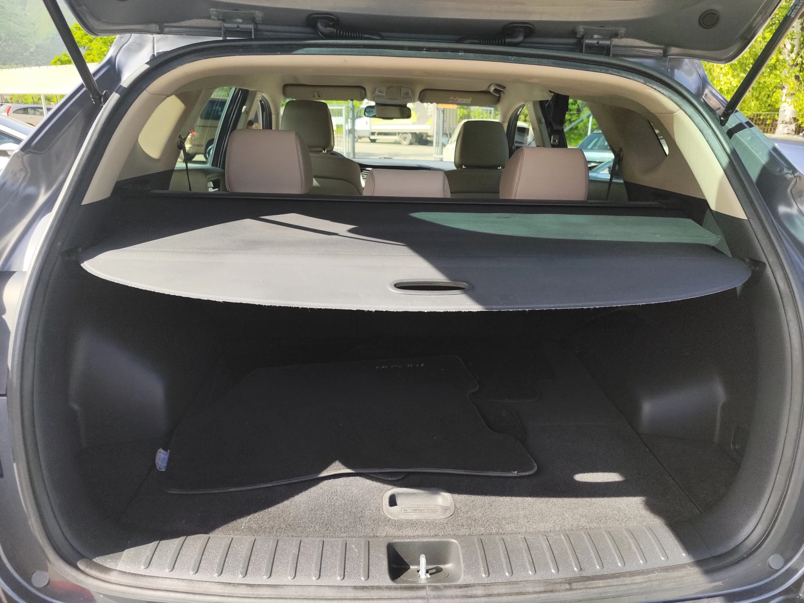 Hyundai Tucson 1.7CRDi* XPossible* EURO6B* LED* NAVI* CAMERA* , снимка 15 - Автомобили и джипове - 54518029