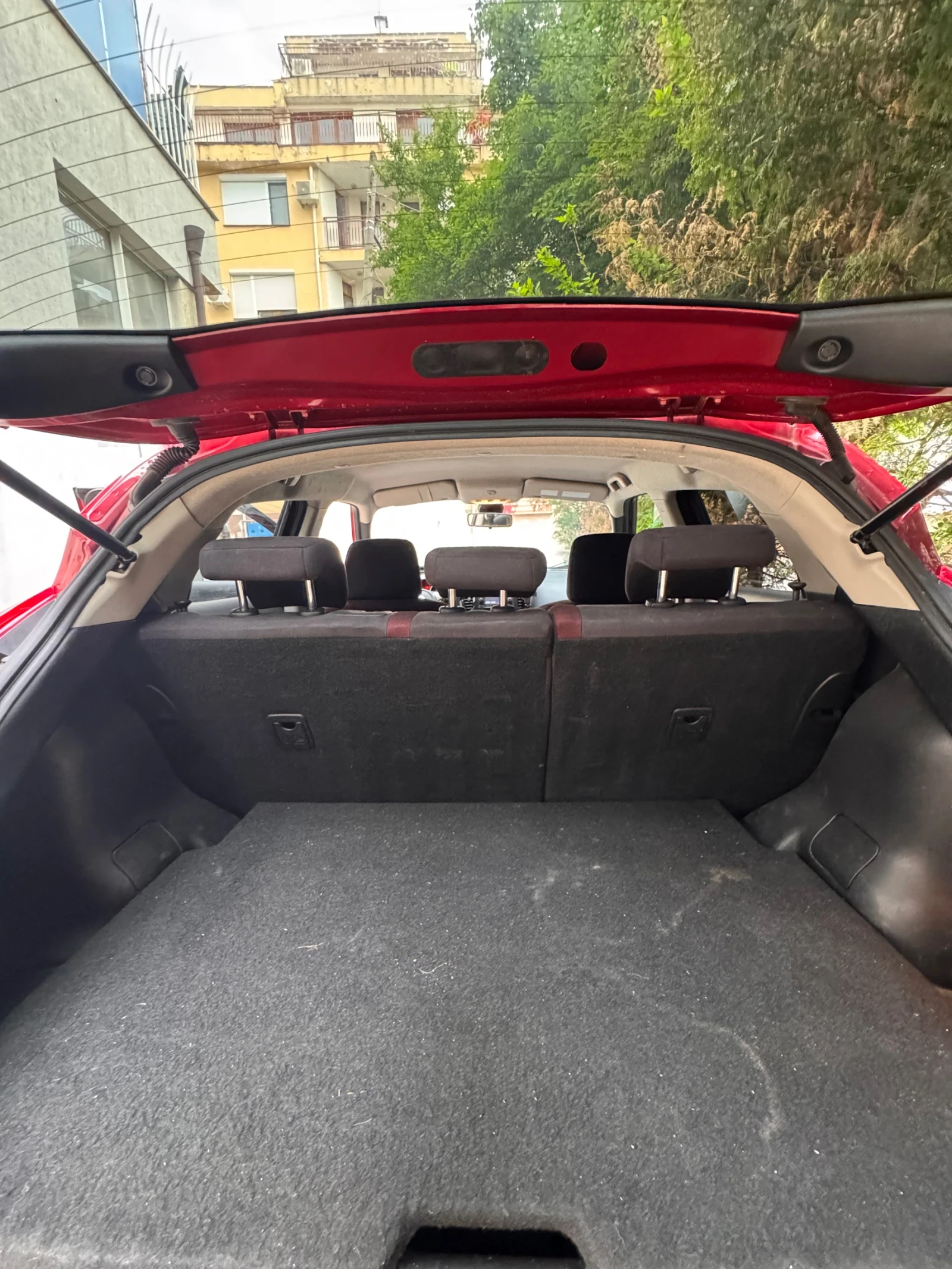 Nissan Juke, снимка 11 - Автомобили и джипове - 54802556