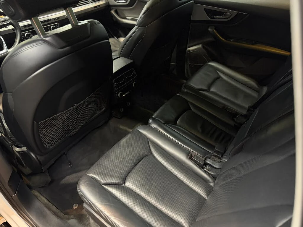 Audi Q7 TECHNIK* MATRIX* BOSE* МАСАЖ* 360 КАМЕРИ* ОБДУХВАН, снимка 9 - Автомобили и джипове - 54837244