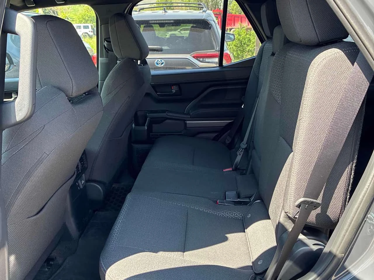 Toyota 4runner * 4WD * АВТОКРЕДИТ БЕЗ ПЪРВОНАЧАЛНА ВНОСКА* , снимка 11 - Автомобили и джипове - 54953225