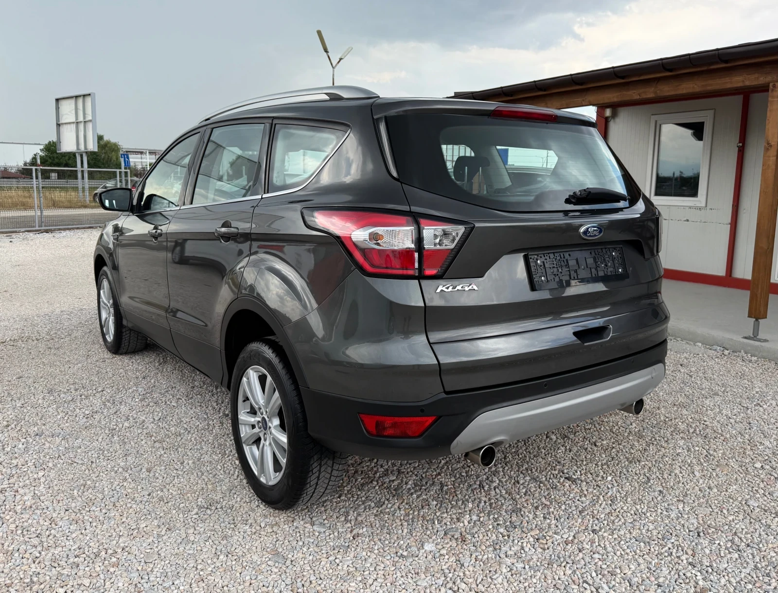 Ford Kuga 1.5 tdci* 120k.c* Business* Start/Stop* EURO6B, снимка 4 - Автомобили и джипове - 55064160