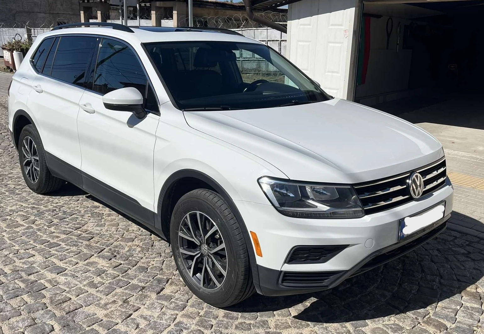 VW Tiguan, снимка 2 - Автомобили и джипове - 55986850