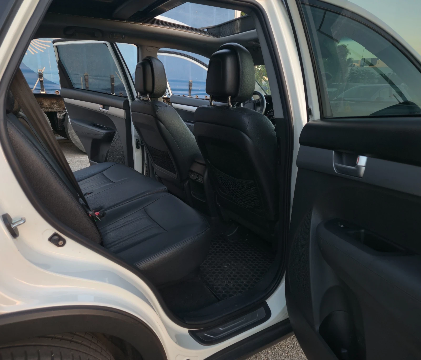 Kia Sorento FULL 2.2CRDI 4WD PANORAMA | Mobile.bg � ����������� 8