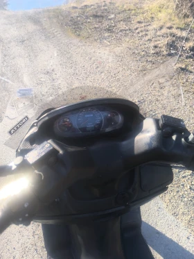 Suzuki Burgman 200 4тактов, снимка 8