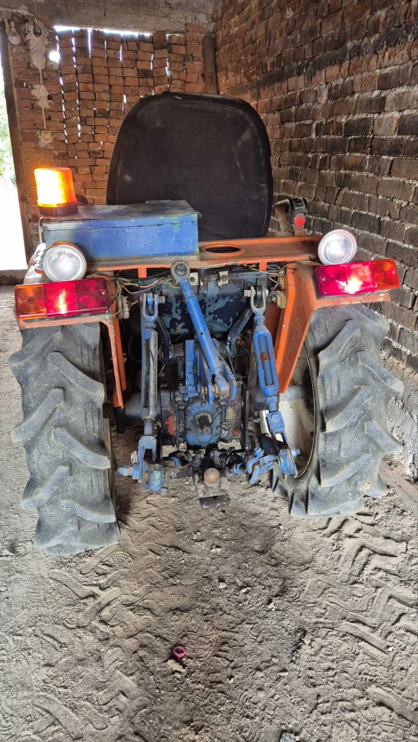 Трактор Kubota B1600 - изображение 6