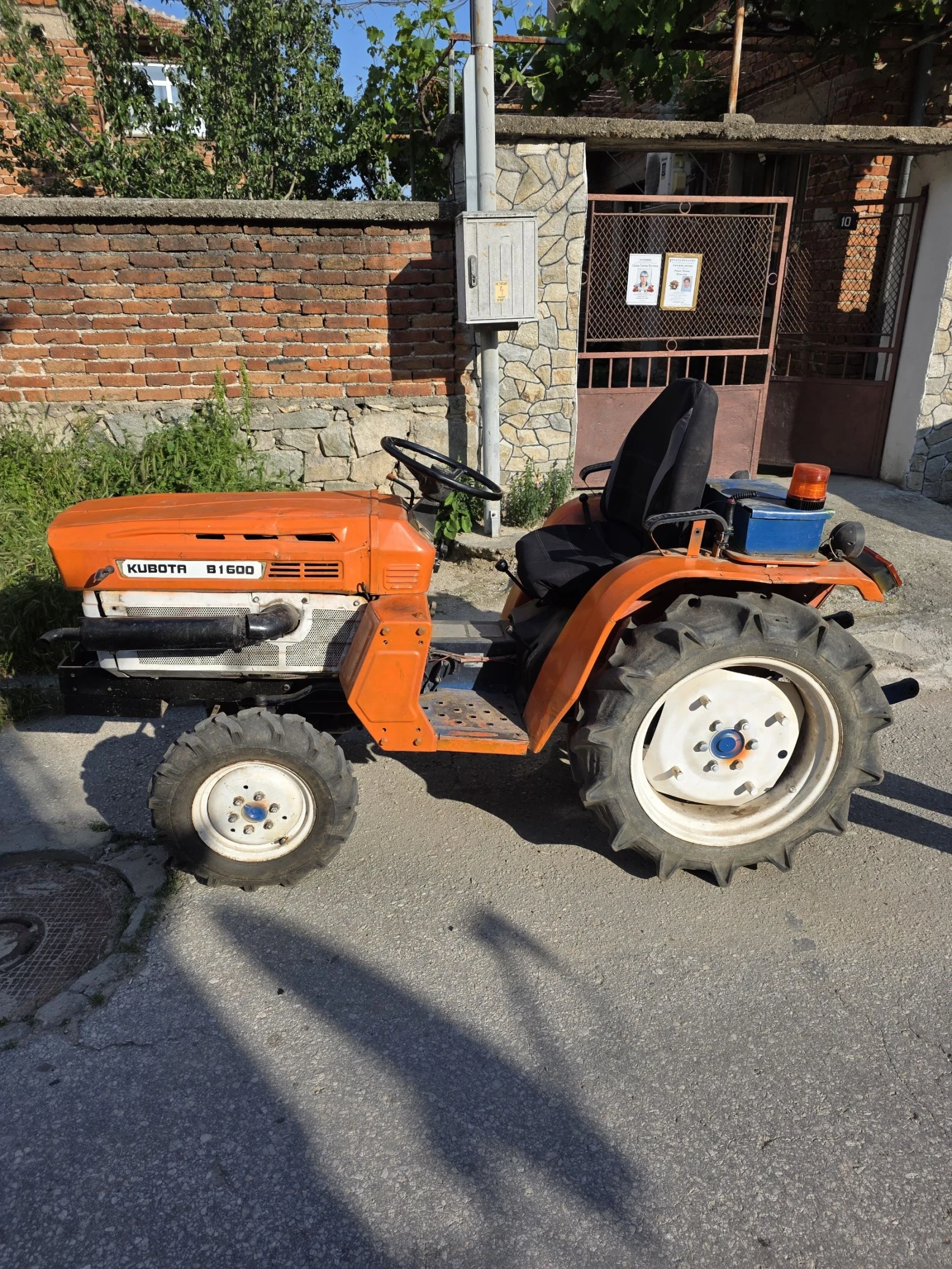 Трактор Kubota B1600 - изображение 3