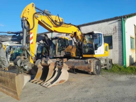      Liebherr A 918 COMPACT + 3   