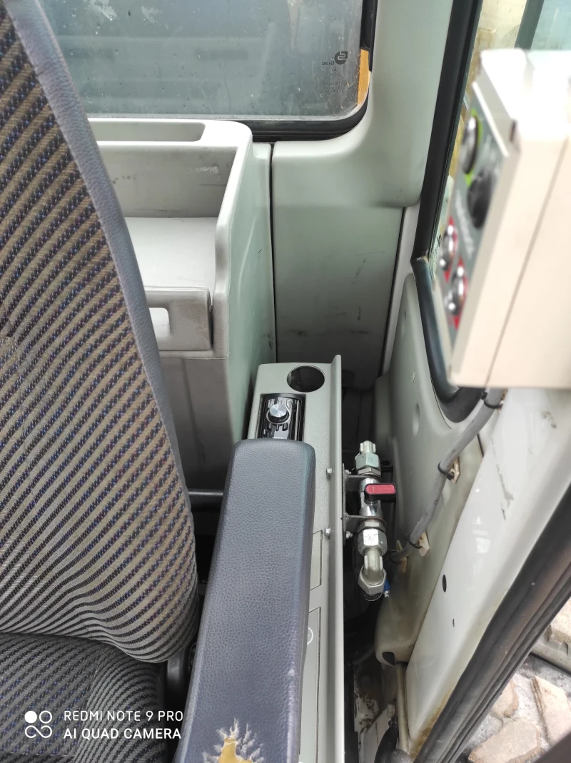 Багер Liebherr A924, снимка 9 - Индустриална техника - 53500197