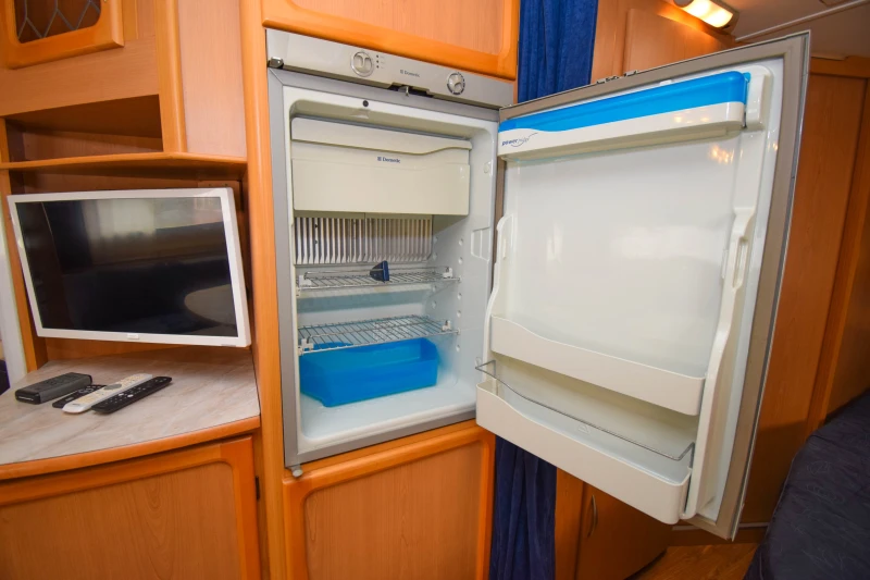 Каравана Kabe Smaragd 520 XL, снимка 11 - Каравани и кемпери - 52919967