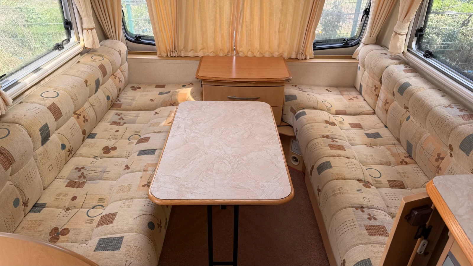 Каравана Bailey Senator Oklahoma, снимка 6 - Каравани и кемпери - 54086214