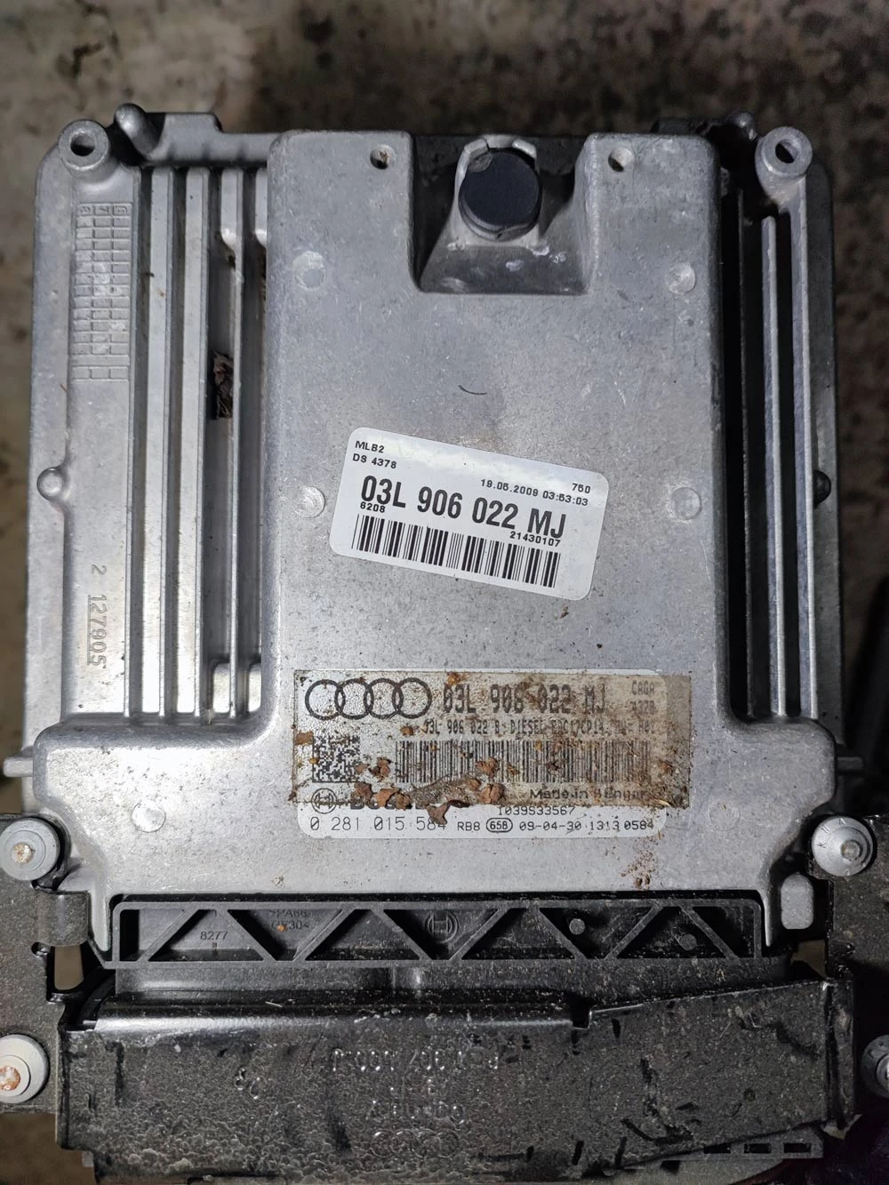 Компютър ECU Audi A4 A5 2.0TDI CAG 03L906022MJ