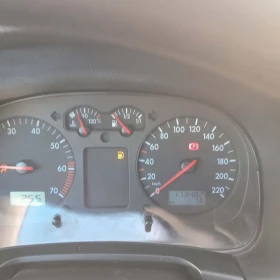 VW Golf 173482 - 1499 € / 2931.79 лв. - 22909481 6