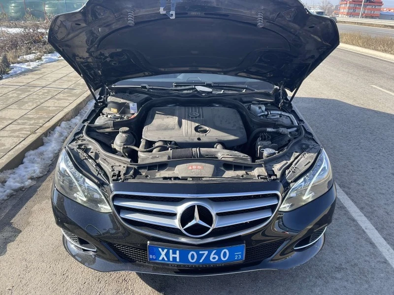 Mercedes-Benz E 220, снимка 6 - Автомобили и джипове - 47591227