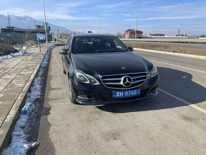 Mercedes-Benz E 220, снимка 1 - Автомобили и джипове - 47016666