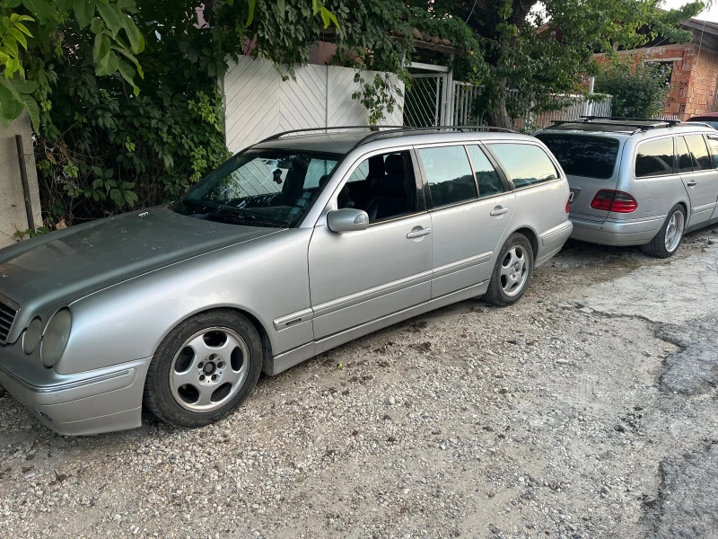 Mercedes-Benz E 270 2.7 CDI , снимка 2 - Автомобили и джипове - 46784396