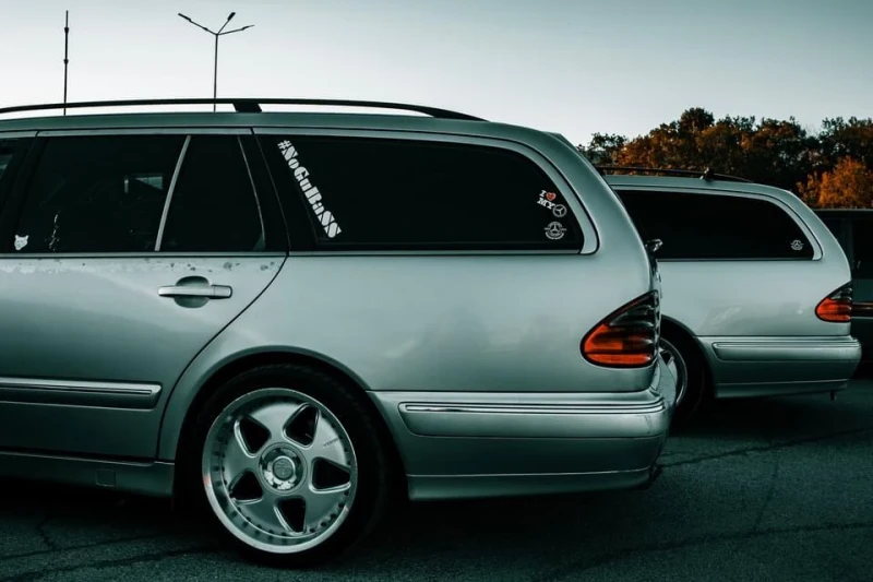 Mercedes-Benz E 270 2.7 CDI , снимка 10 - Автомобили и джипове - 52103454