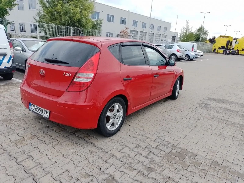 Hyundai I30 1.4, снимка 6 - Автомобили и джипове - 47137247