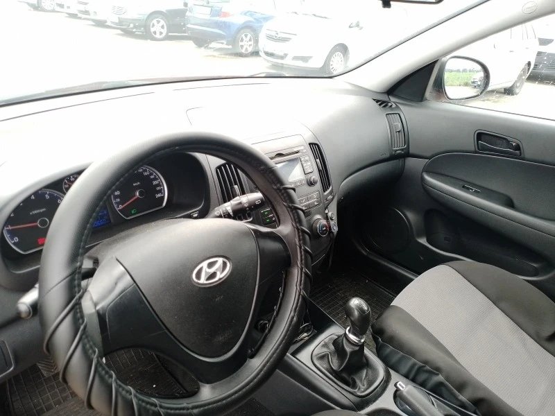 Hyundai I30 1.4, снимка 10 - Автомобили и джипове - 47137247