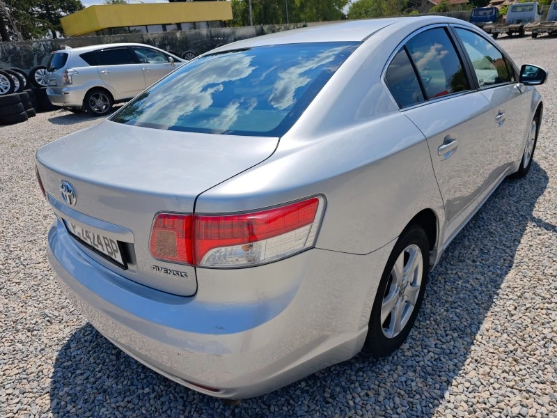 Toyota Avensis ПРОДАДЕНА 07.ОКТОМВРИ.2024г, снимка 10 - Автомобили и джипове - 46681843