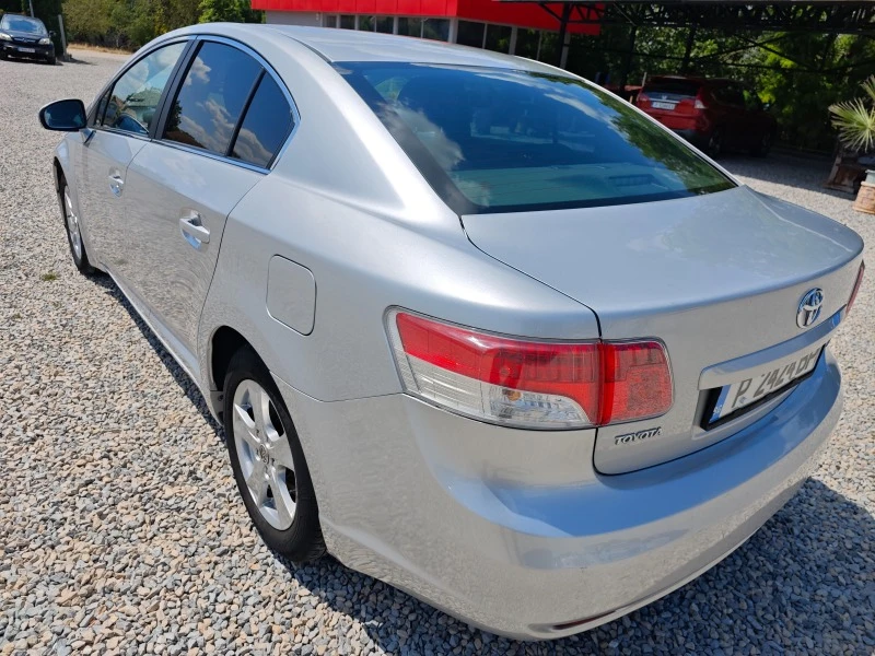 Toyota Avensis ПРОДАДЕНА 07.ОКТОМВРИ.2024г, снимка 8 - Автомобили и джипове - 46681843