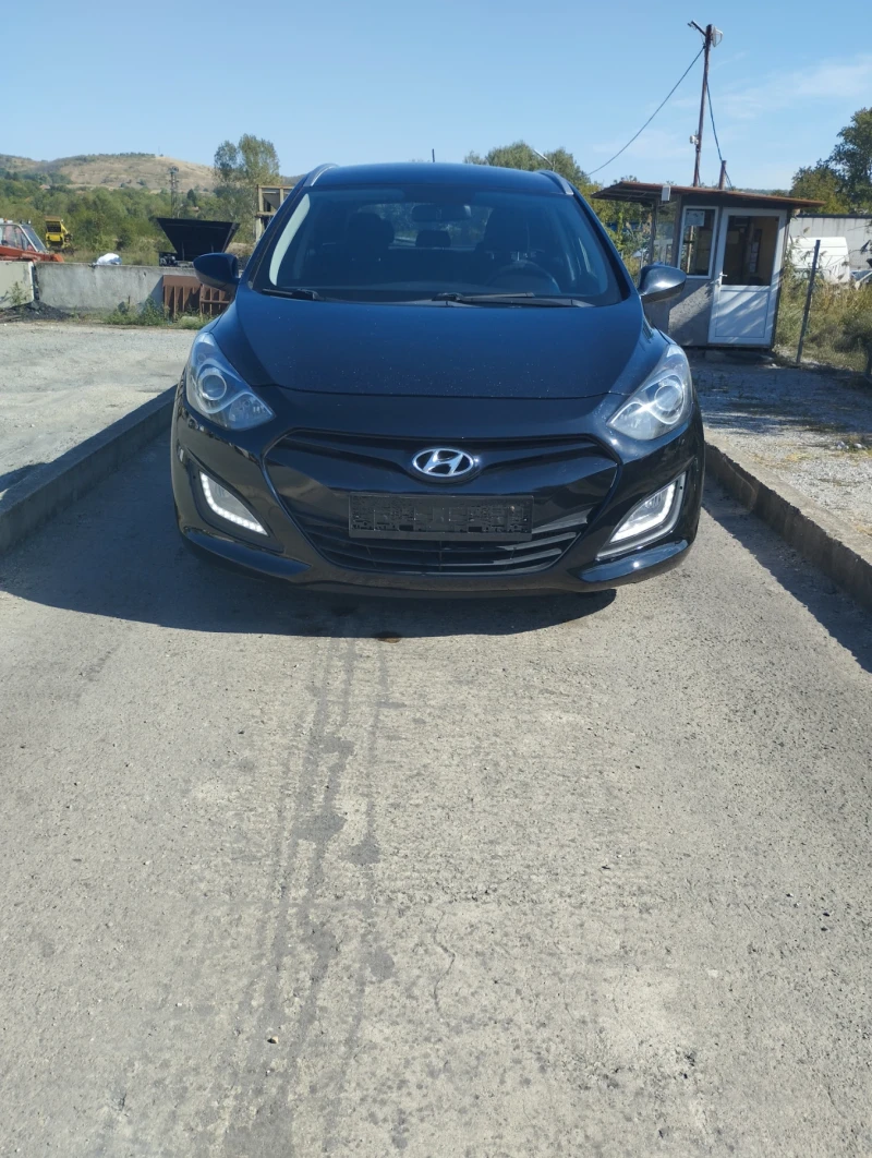 Hyundai I30 1.4 CRDI 90ks 6 sk, снимка 3 - Автомобили и джипове - 47782472