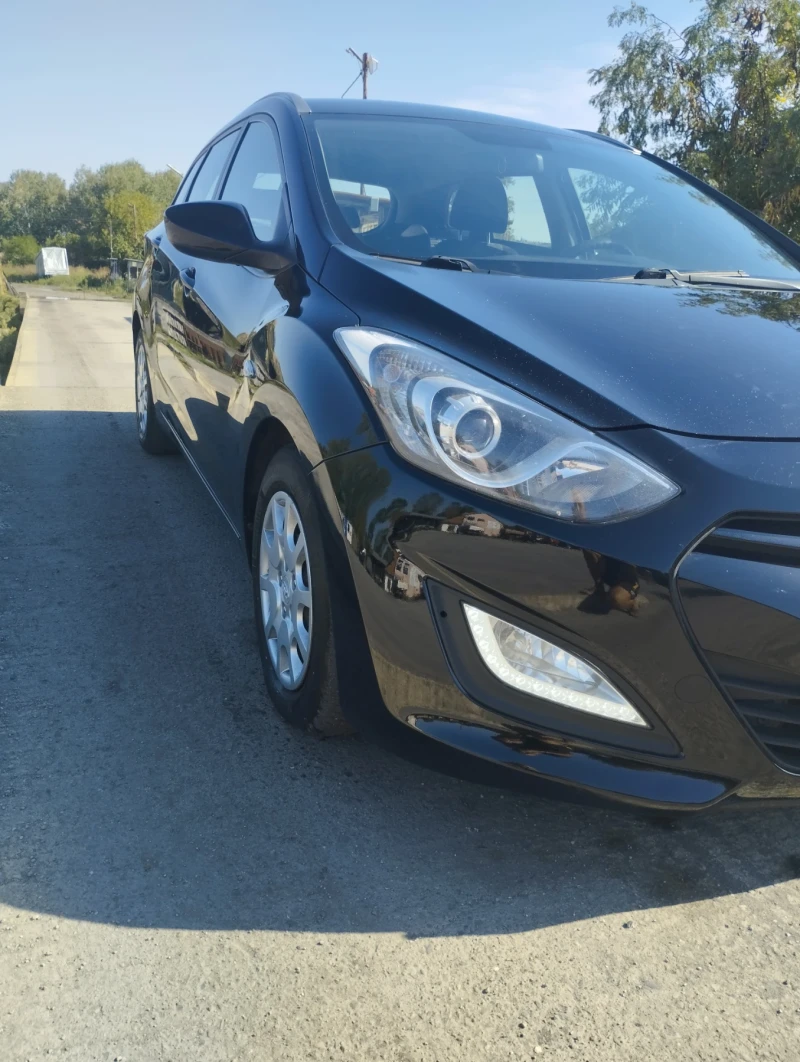 Hyundai I30 1.4 CRDI 90ks 6 sk, снимка 2 - Автомобили и джипове - 47782472