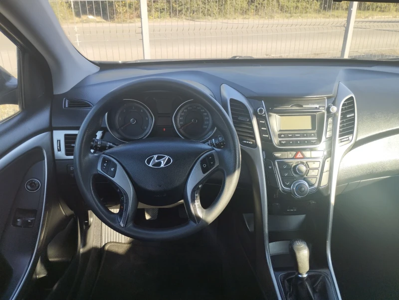 Hyundai I30 1.4 CRDI 90ks 6 sk, снимка 11 - Автомобили и джипове - 47782472