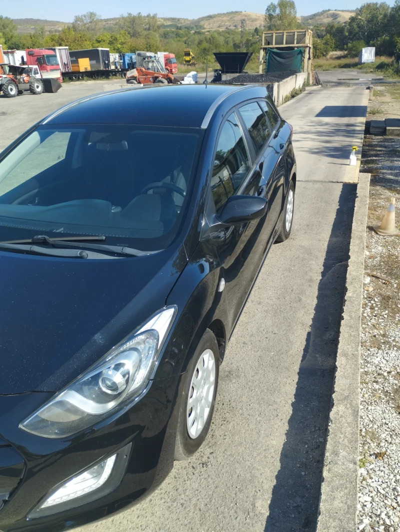 Hyundai I30 1.4 CRDI 90ks 6 sk, снимка 10 - Автомобили и джипове - 47782472