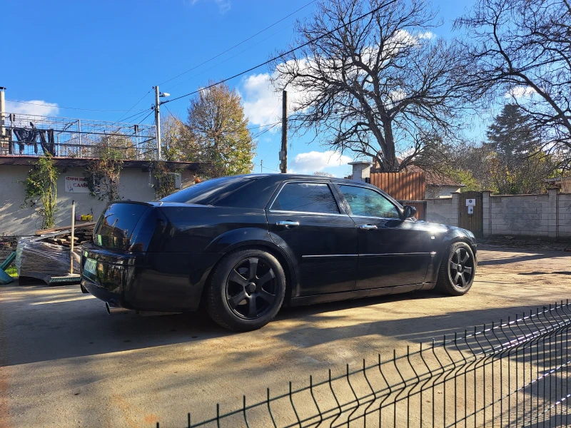 Chrysler 300c, снимка 12 - Автомобили и джипове - 47990713