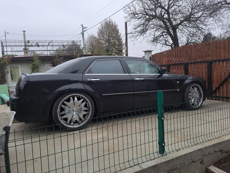 Chrysler 300c, снимка 2 - Автомобили и джипове - 47990713