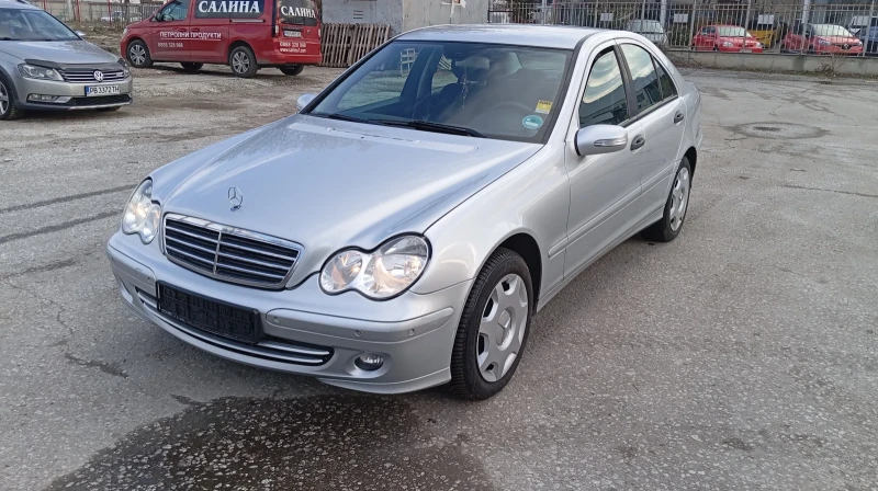 Mercedes-Benz C 180 Kompressor, снимка 3 - Автомобили и джипове - 48097938