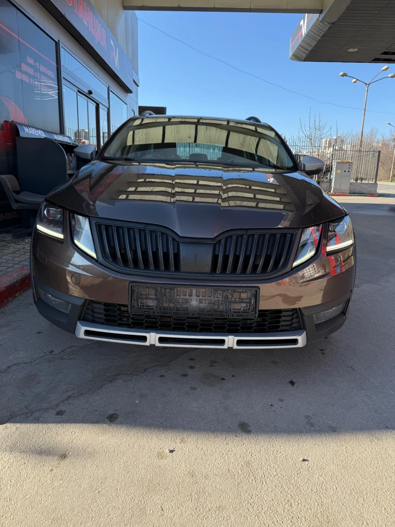 Skoda Octavia Scaut 4x4 is 2.0 TDI distronic, снимка 1 - Автомобили и джипове - 48615641