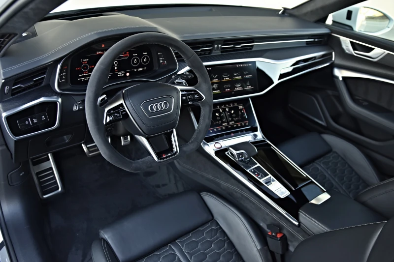 Audi Rs6 CERAMIK* DYNAMIC+ * B&O-3D* PANO* 305km* LASER* GA, снимка 9 - Автомобили и джипове - 49226520