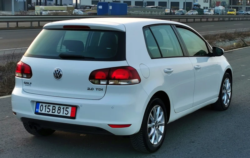 VW Golf 2.0TDI DSG, снимка 4 - Автомобили и джипове - 49276764