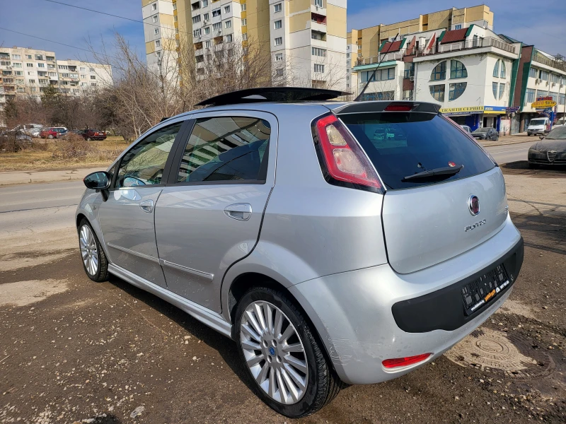 Fiat Punto 1.3Mjet Автомат, снимка 10 - Автомобили и джипове - 51508460