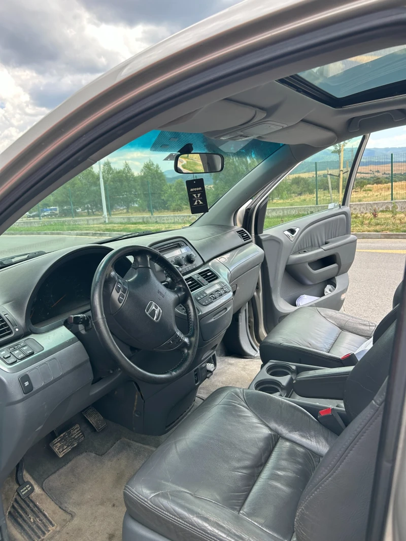 Honda Odyssey, снимка 13 - Автомобили и джипове - 52583467